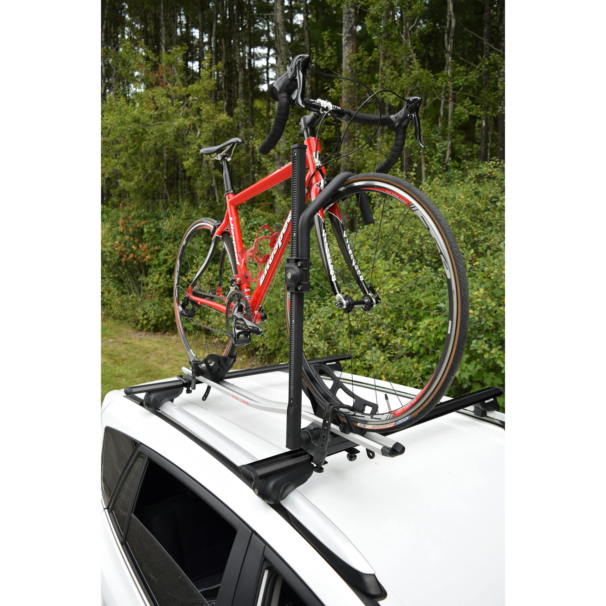 Malone AirFlow2 Raised Rail Roof Rack 4