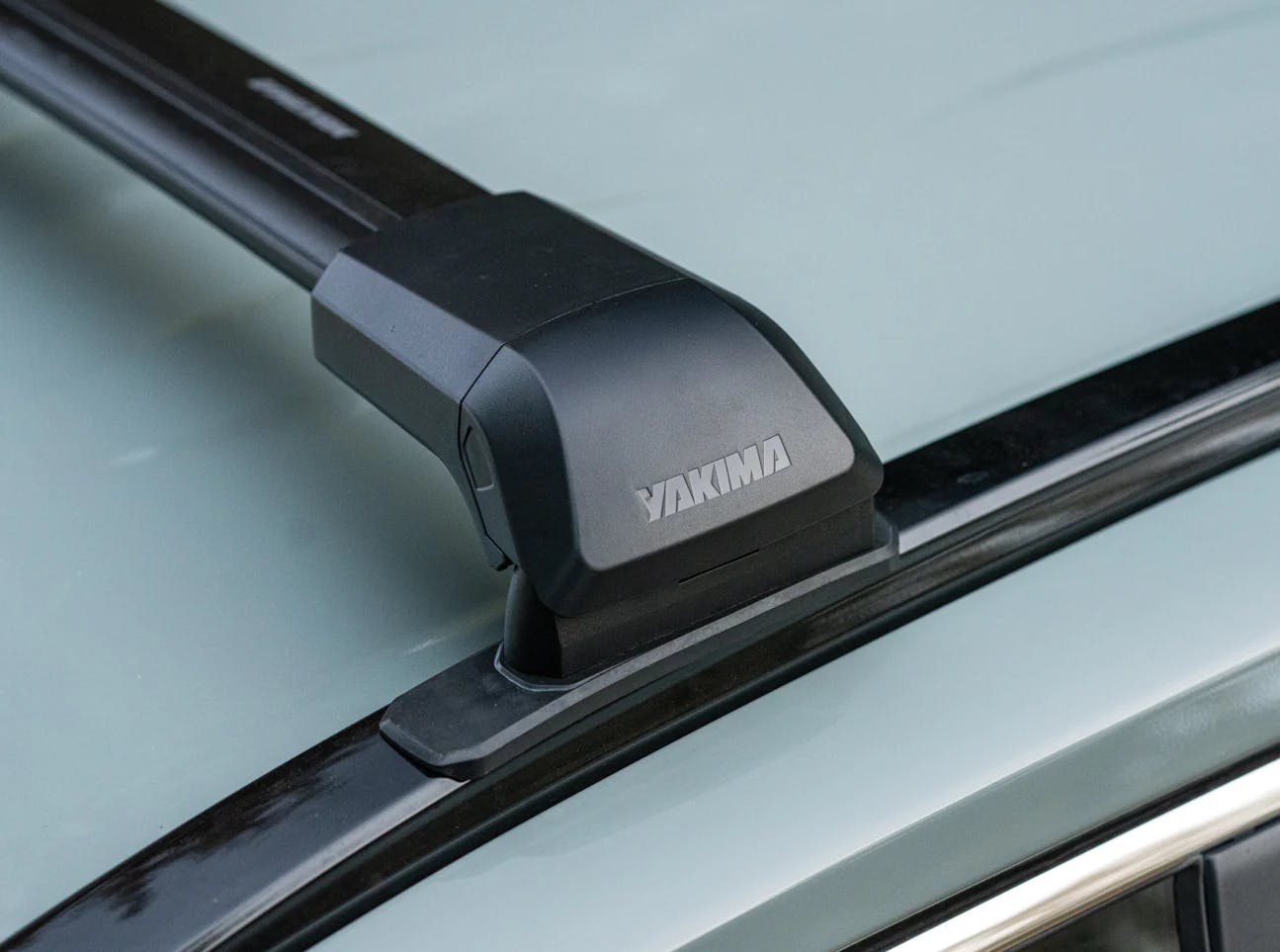 Yakima SkyLine FX Integrated Crossbar for Fixed Points, Single 7