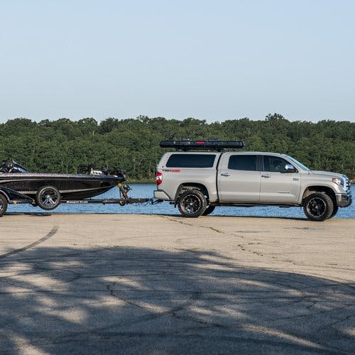 Yakima TopWater Fishing Rod Cargo Box 7